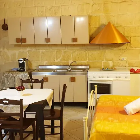 Studio In 1 Km From The Beach * Trani